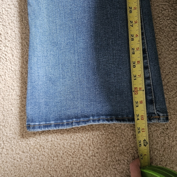 Good American Power Stretch Pull-on Flare Jeans Medium - Picture 7 of 8